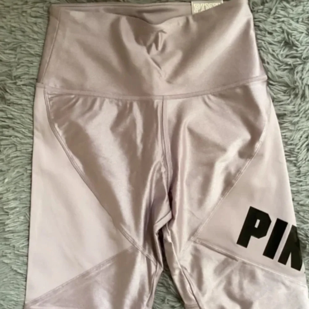 Victoria’s Secret Pink Ultimate High Waist Ankle Legging Size S NWT